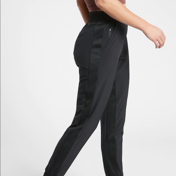 Athleta Brooklyn Jogger NWT - Picture 3 of 11